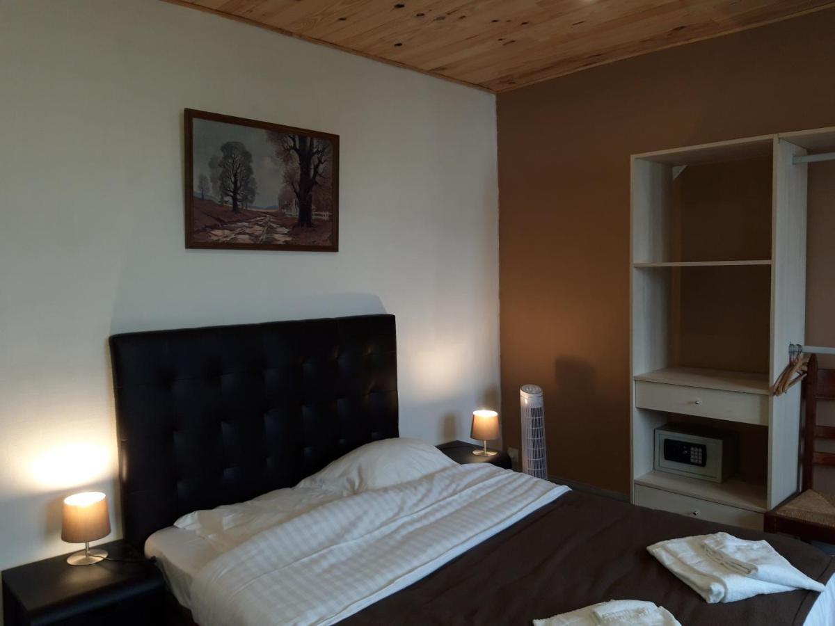 Les Buissonnets Apartment *